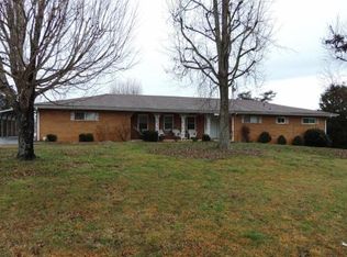 223 Greenlee Rd, Johnson City, TN 37601
