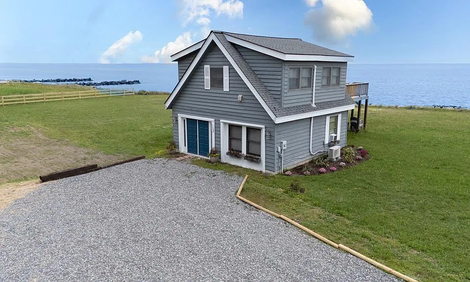 1150 Brammer Dr