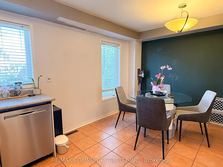 66 McGonigal Ln — Photo 2