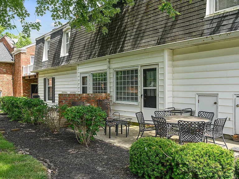 Olde Towne in Kenwood — Photo 30