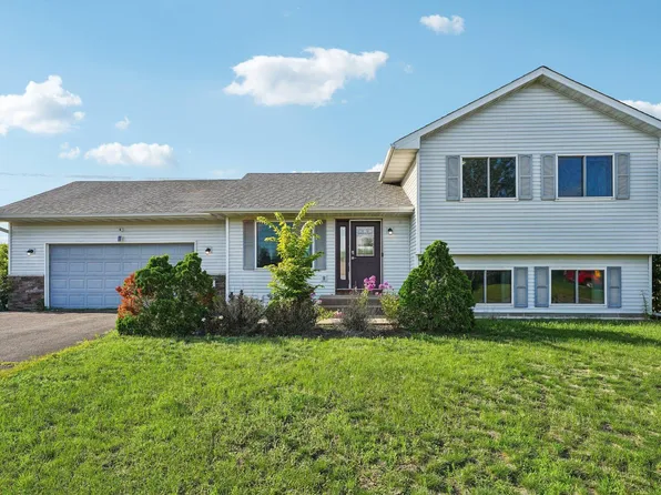 5611 Loon Dr, Big Lake, MN 55309