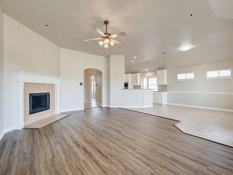 2600 Stable Door Ln — Photo 4
