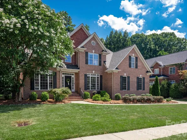 7102 Edenderry Dr, Charlotte, NC 28270