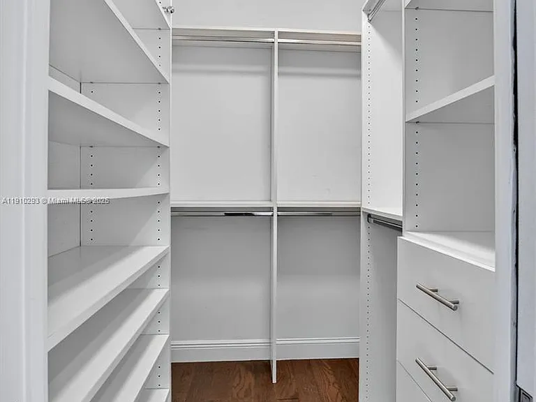5660 Golfway Dr — Photo 23