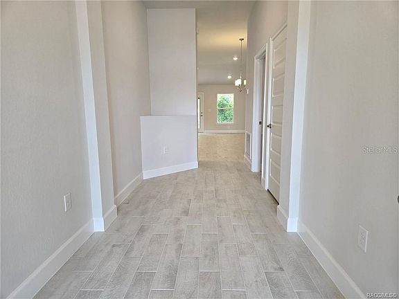4th image of 956 Ibis Cir