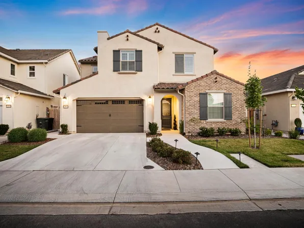 2050 Starwood Dr, Riverbank, CA 95367