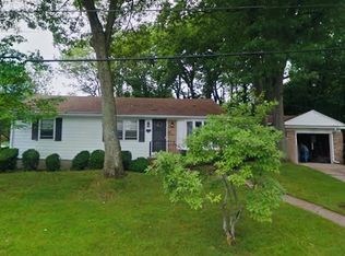 7 Grove Ave, Johnston, RI 02919