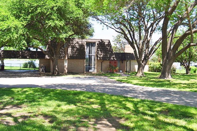 1st image of 1930 S Concho Dr