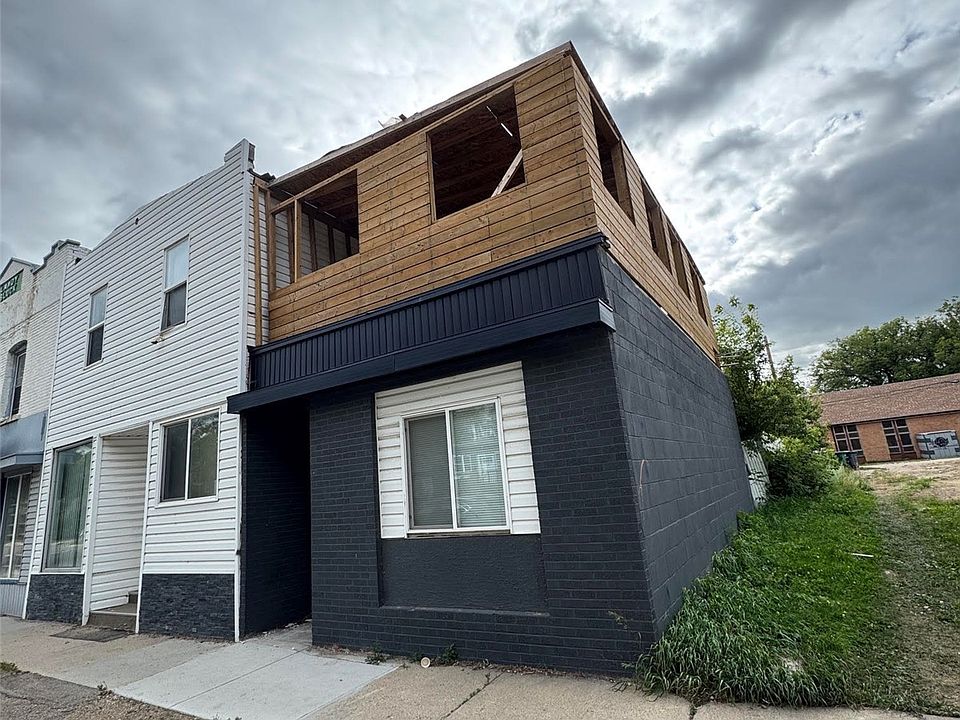 2nd image of 623 H Avenue S