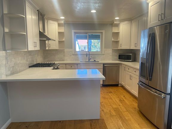 2nd image of 214 Arequipa Ct