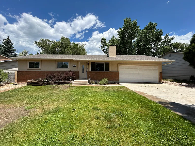 1184 Stanton St — Photo 1