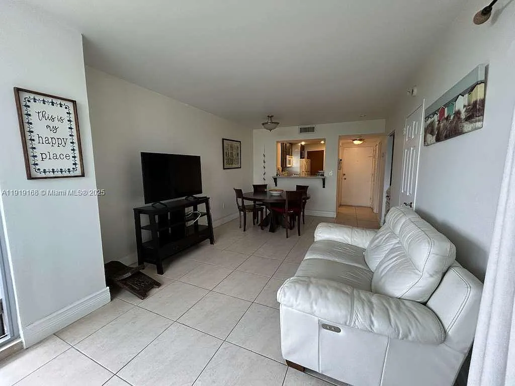 Triton Tower Condo — Photo 2