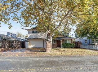 2717 Henderson Rd, Redding, CA 96002