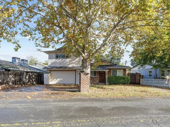 2717 Henderson Rd, Redding, CA 96002