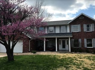 3213 Le Chateaux Dr, Saint Charles, MO
