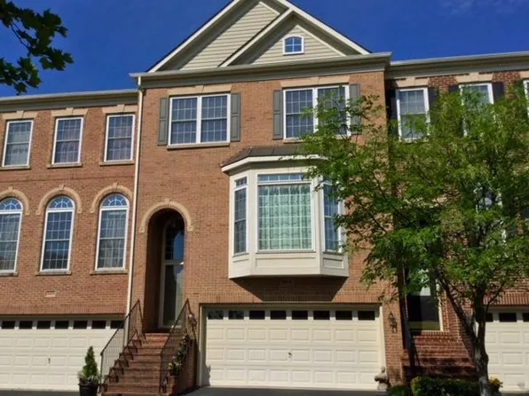 25878 Commons Sq, Chantilly, VA 20152