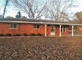 1005 Kingsley Dr, Tupelo, MS 38804