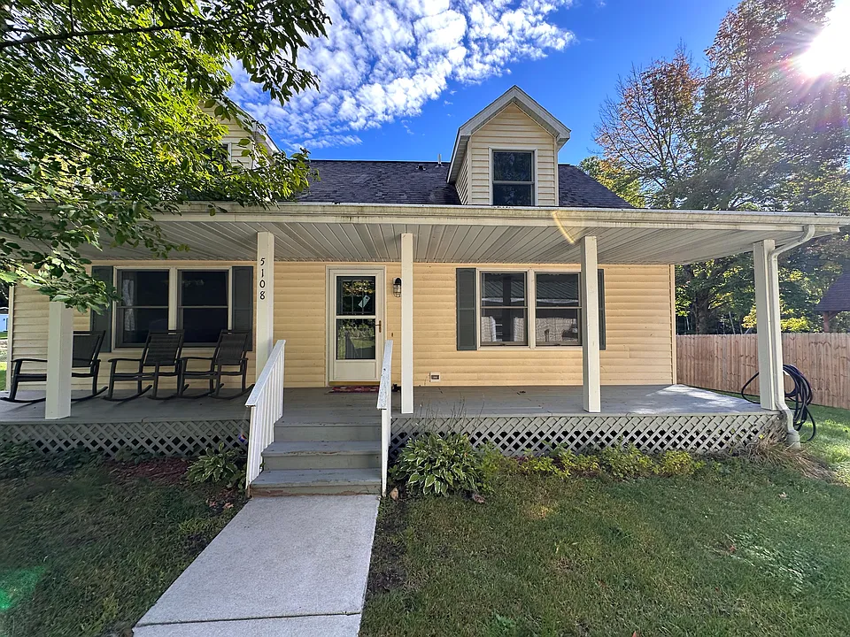 5108 S Bliss Ln