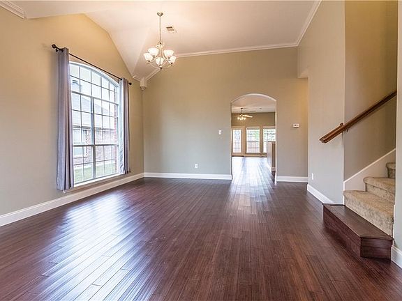 4th image of 11418 Mansfield Dr