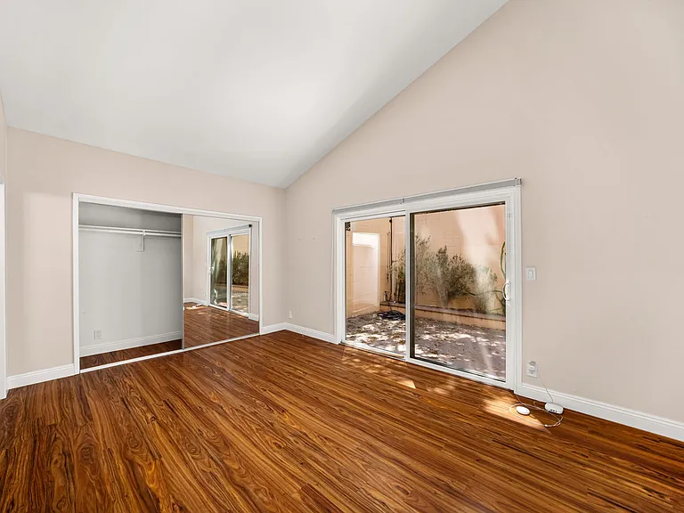 3751 Prestwick Dr — Photo 34