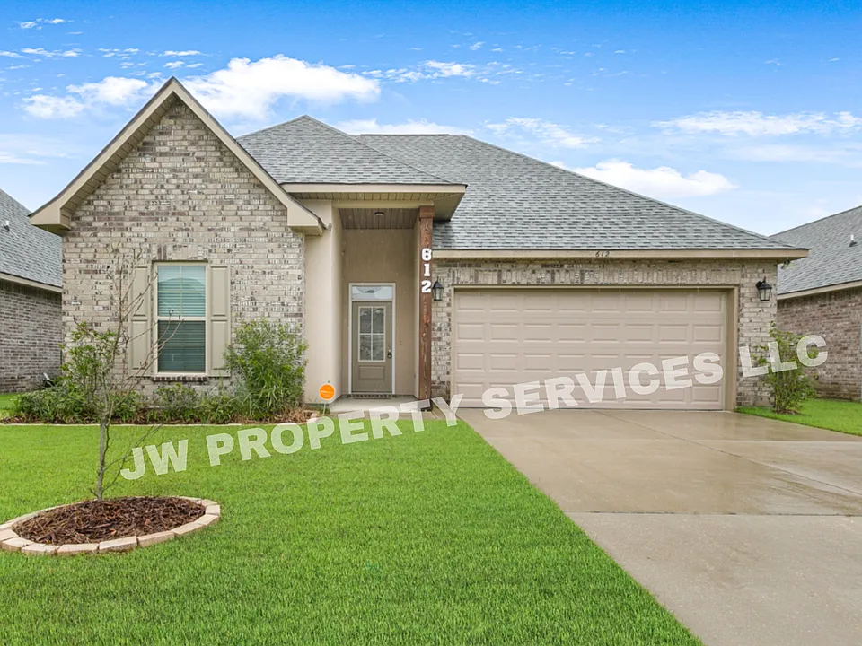 612 Claiborne Trails Dr