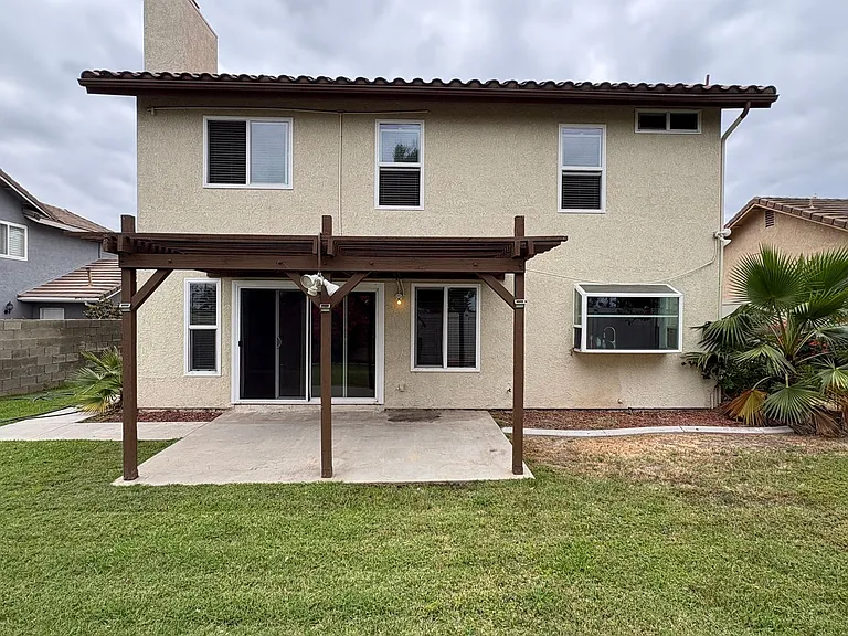935 Ridgewood Dr — Photo 23