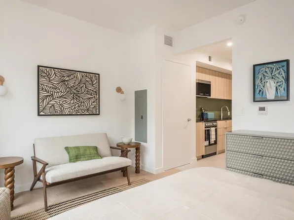 975 Nostrand Avenue image 3 of 16