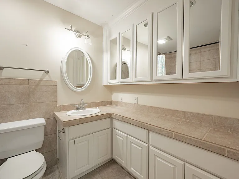 5405 Westgate Dr — Photo 16