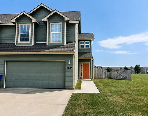 2705 Kathie Dr Photo 1