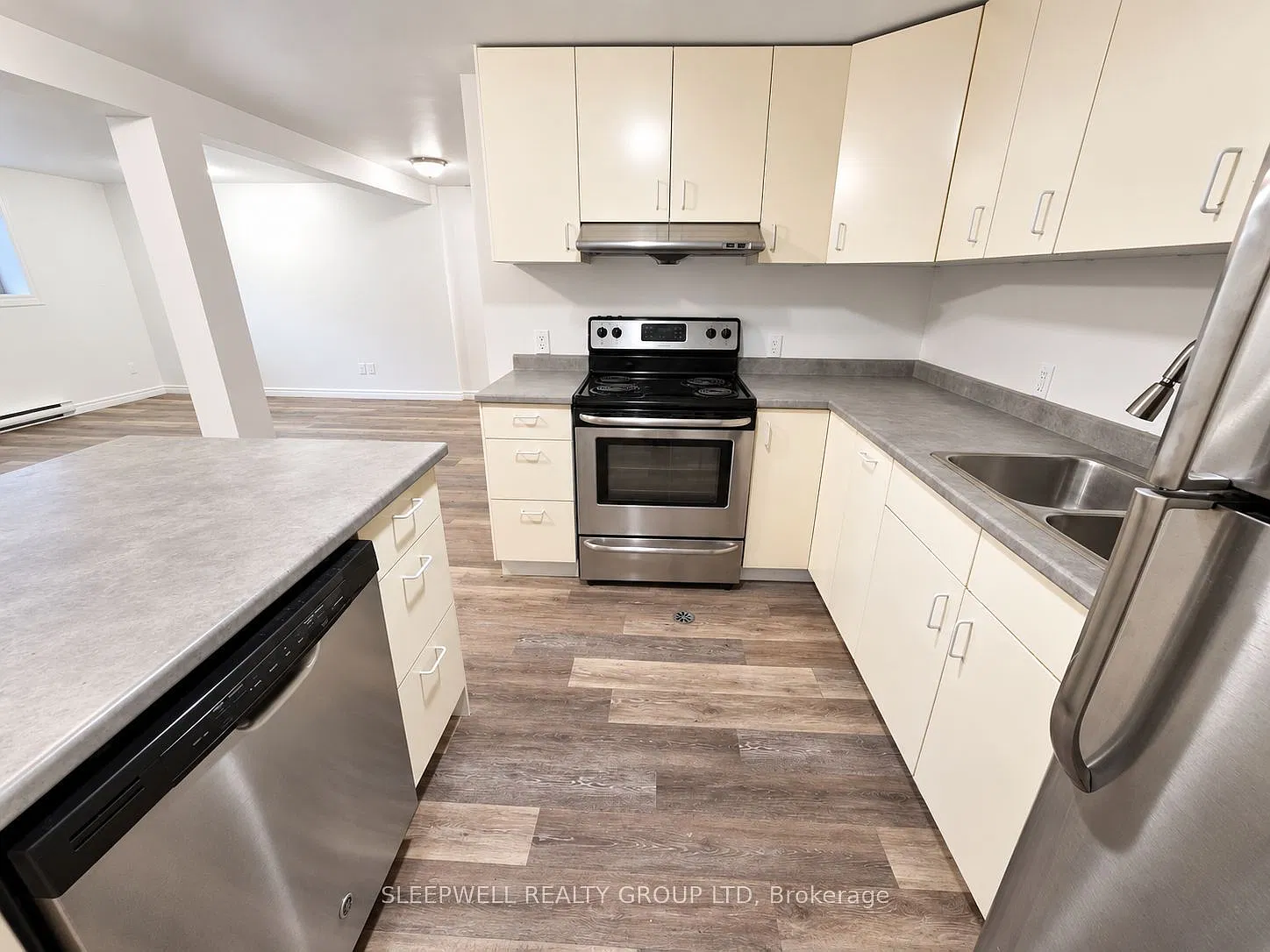 3 bed, $1,950 — Photo 3