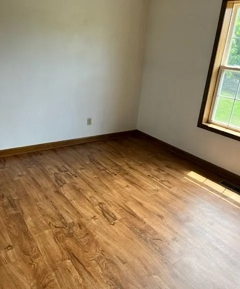 7586 Hoffacker Rd — Photo 5