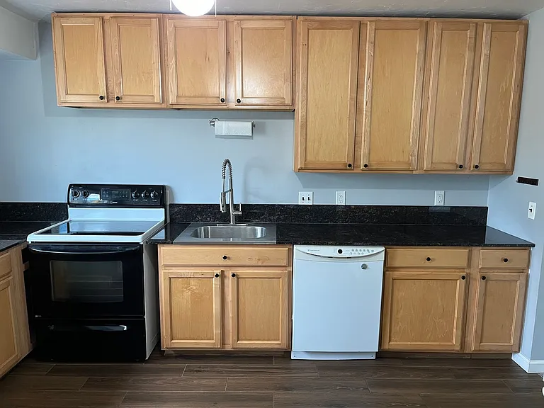 3435 Edenbridge Rd — Photo 43