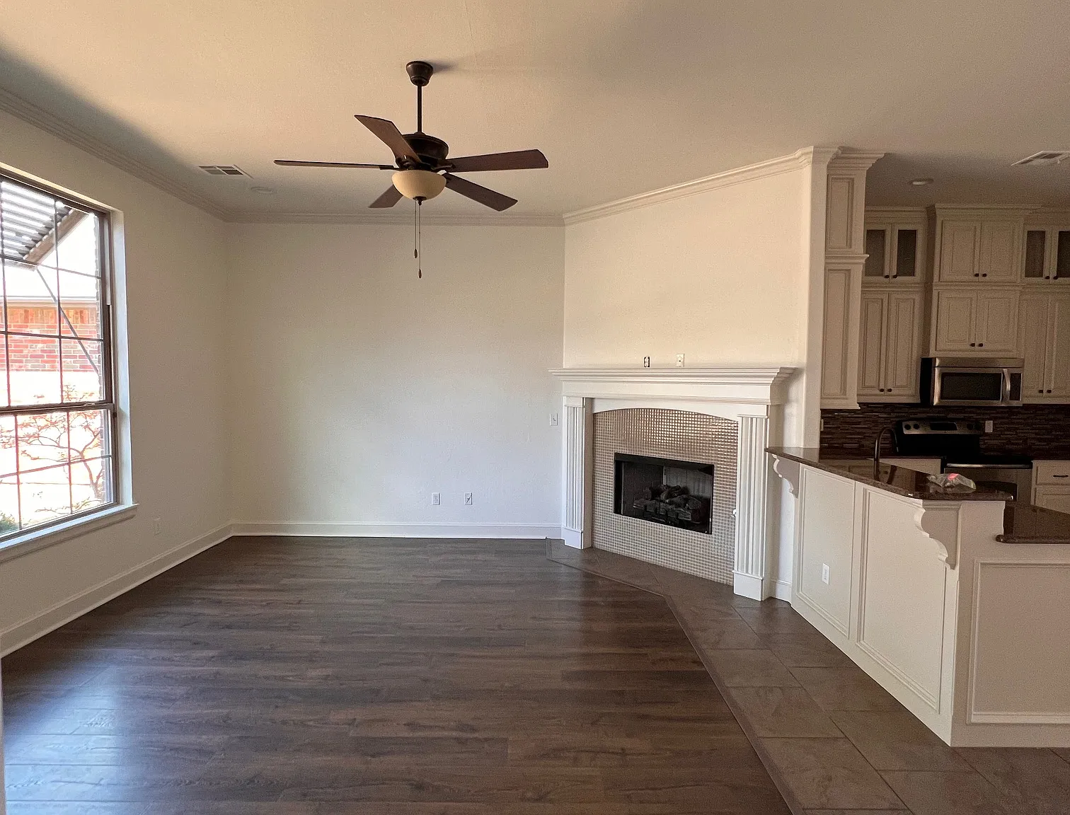 3 bed, 1487 sqft, $1,900 — Photo 2