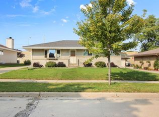 5565 S 15th Pl, Milwaukee, WI 53221