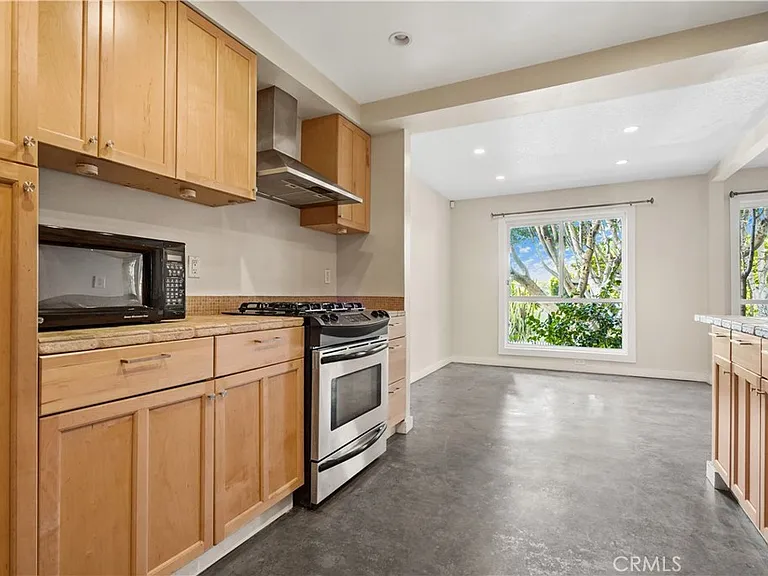 9025 Keith Ave #101 — Photo 4