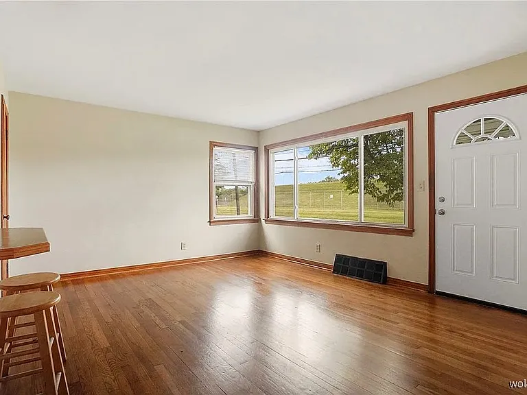 1568 Newton St #1 — Photo 4