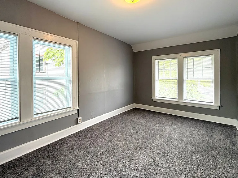 519 S 9th St — Photo 13