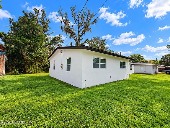 3rd image of 2031 BROWARD Road