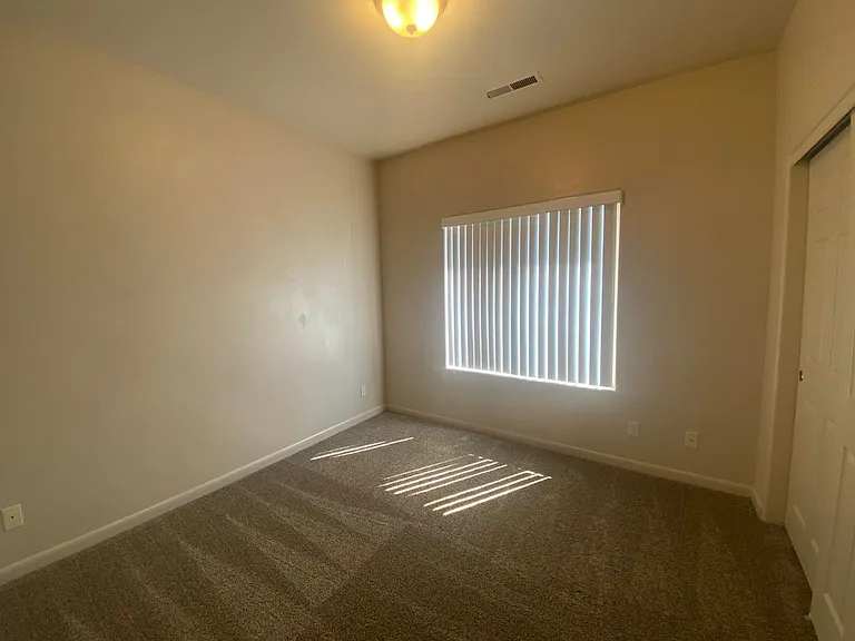 154 S 1250 W — Photo 8
