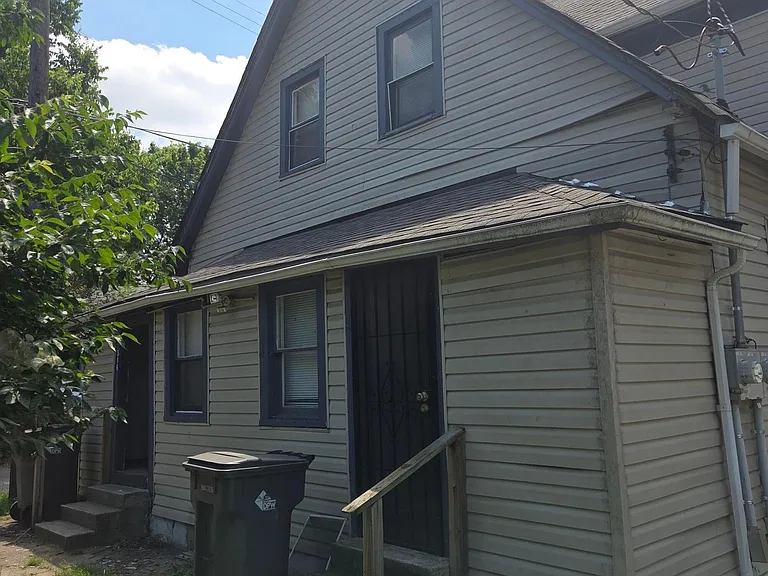 516 W 28th St — Photo 17
