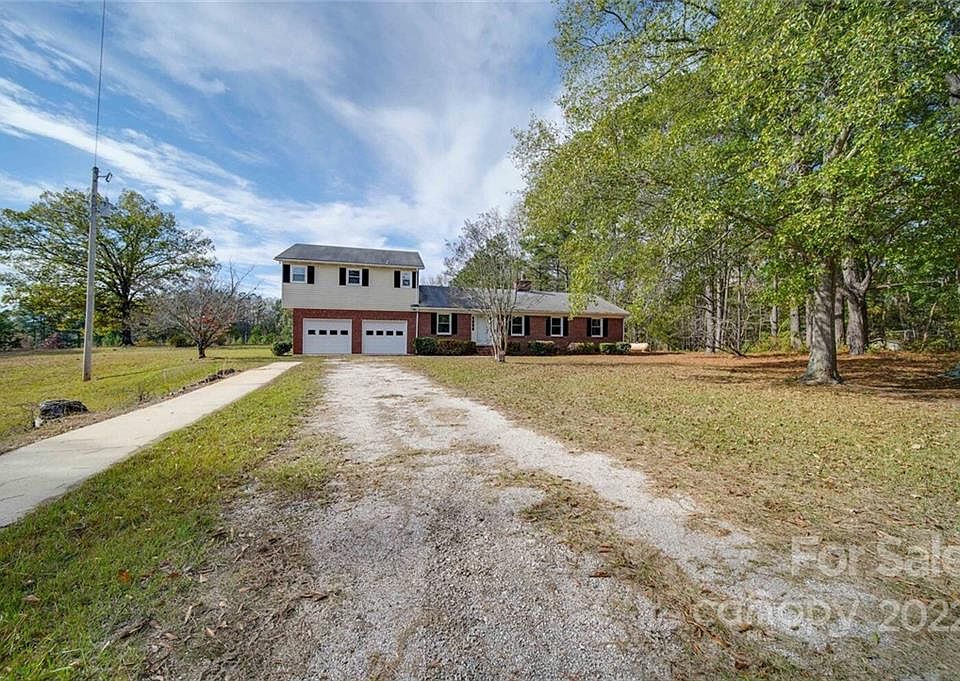 59 Church St, Wadesboro, NC 28170 Zillow