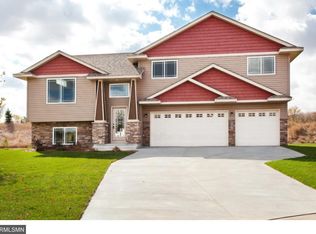 38053 Harvester Ave, North Branch, MN 55056