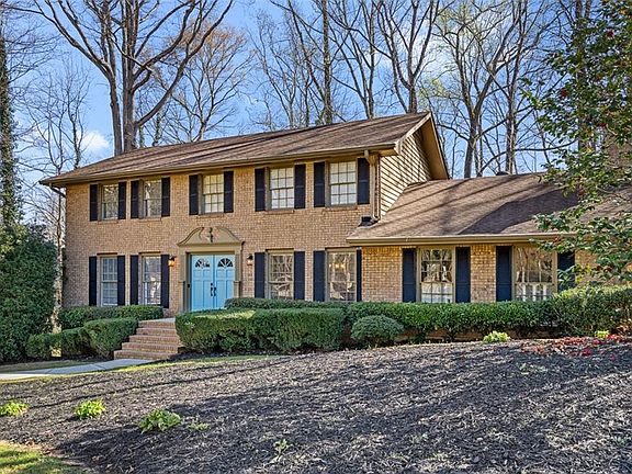 2nd image of 177 Millbrook Farm Rd