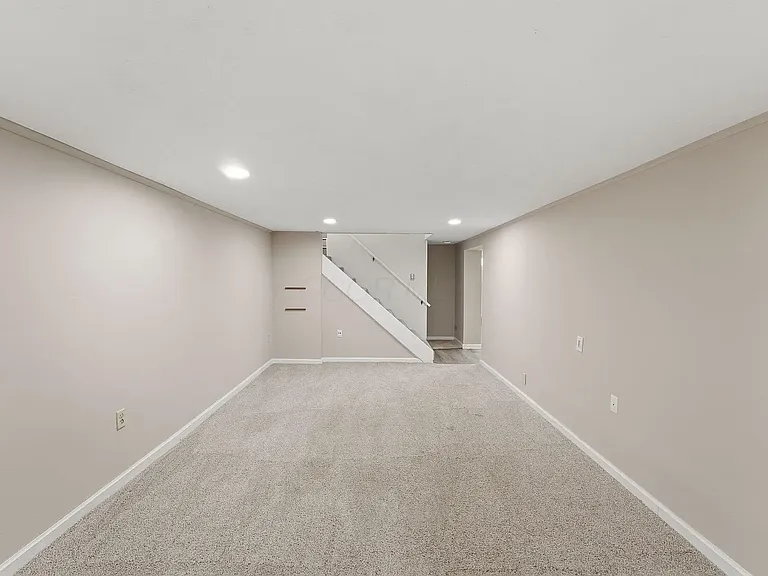 2257 Fishinger Rd — Photo 29
