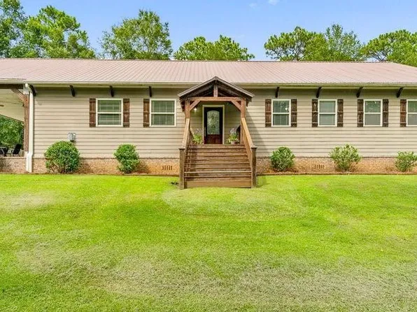 1078 Lake Estates Dr, Hattiesburg, MS 39402