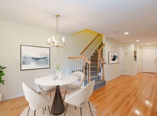 7 Conant Rd APT 60, Winchester, MA 01890