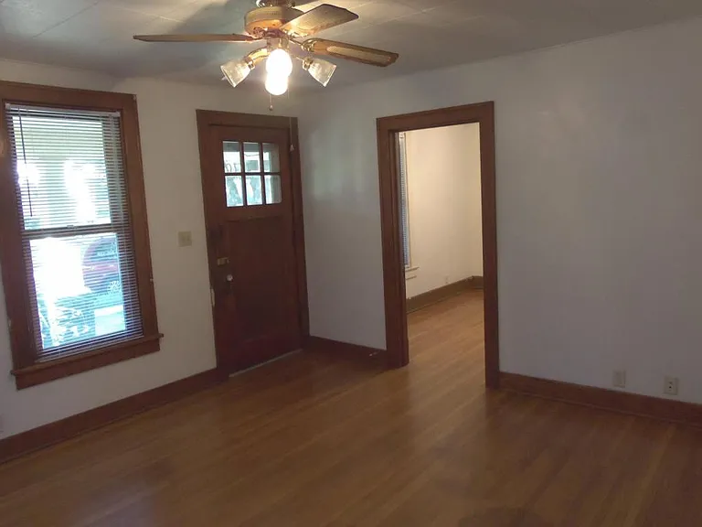 1710 Harwood St — Photo 2