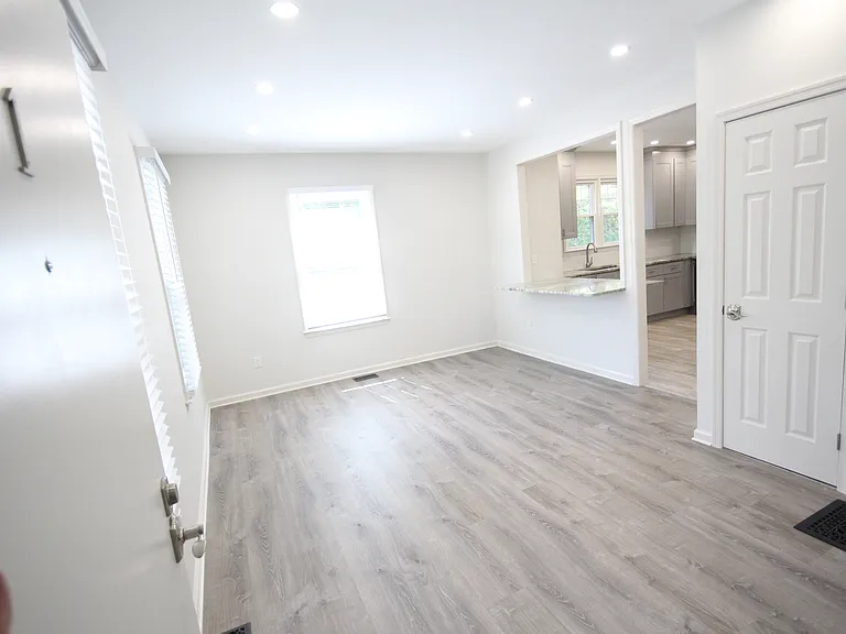 7 Princeton Ave #1 — Photo 25
