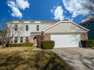 46 E Fox Hill Dr, Buffalo Grove, IL