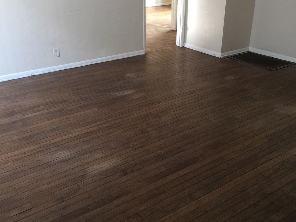 2nd image of 1910 Chestnut Ave APT 3